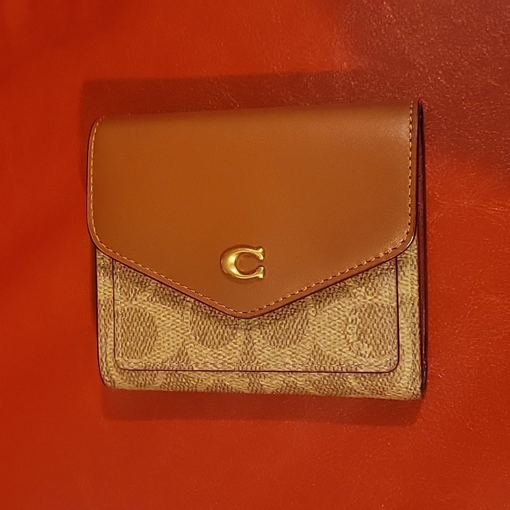 Unisex Signature Coach leather wallet